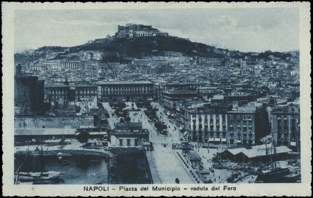 Napoli, Piazza del Municipio