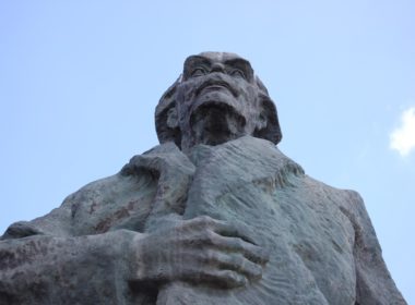 Himmel, Statue, Wolke, draußen, Gebäude, Monument, Steinschnitt, Schnitzerei, Artefakt, Nationaldenkmal, Denkmal, Skulptur