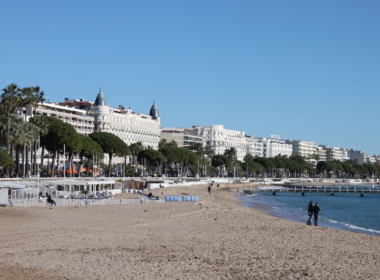 draußen, Küste, Himmel, Baum, Strand, Natur, Gelände, Tourismus, Gebäude, Tropen, Küsten- und Ozeanlandschaft, Karibik, Urlaubsstadt, Wasser, sandig, Menschen