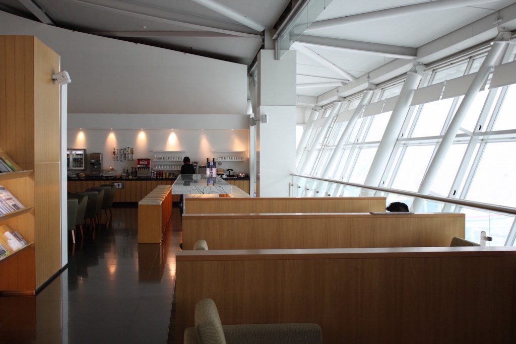 CathayPacificLoungeSeoul1