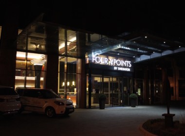 Gebäude, Landfahrzeug, Fahrzeug, Rad, draußen, Reifen, Straße, Auto, Nacht, halten, Stadt, Licht