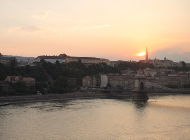 draußen, Himmel, Wasser, Wolke, See, Baum, Horizont, Gebäude, Abend, Reise, Abenddämmerung, Wasserweg, Sonnenuntergang, Sonne, Fluss, Sonnenaufgang, Landschaft, Stadt