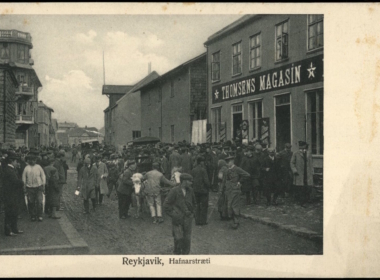 Gebäude, Himmel, Kleidung, draußen, Mann, Fotopapier, Menschen, Person, Gruppe, Schwarzweiß