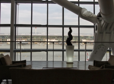 Mobiliar, Tisch, Im Haus, Fenster, Himmel, Couch, Tageslichtsysteme, Wasser, Aussicht