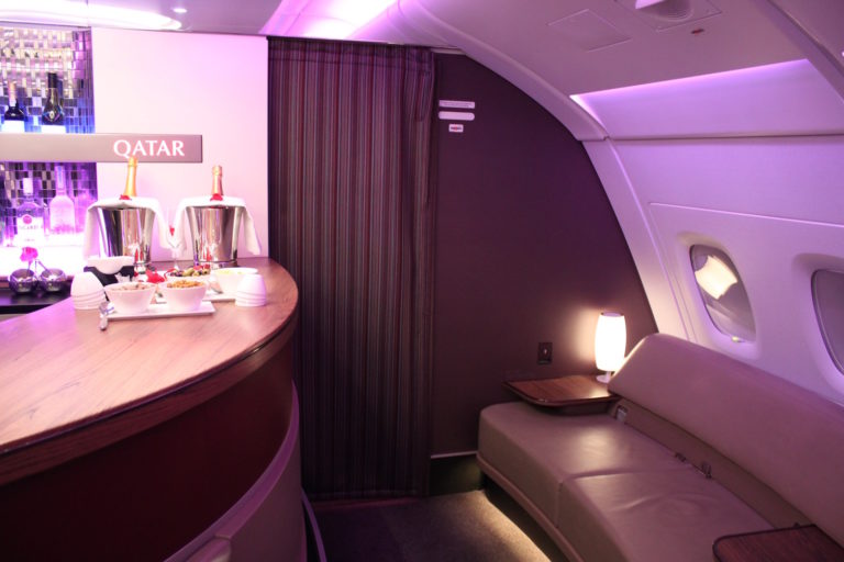 Im Haus, Wand, Mobiliar, Inneneinrichtung, Decke, lila