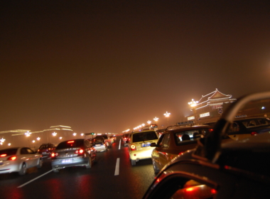 Himmel, Fahrzeug, Auto, Landfahrzeug, draußen, Nacht, Straßenbeleuchtung, Straße, Verkehr, Licht