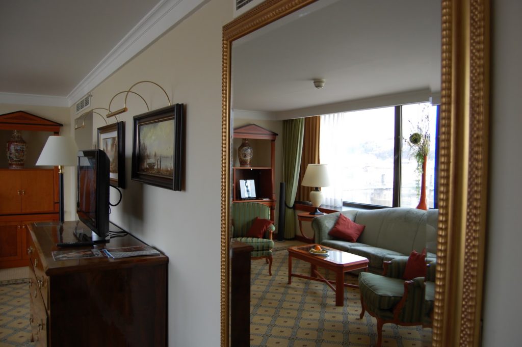 Intercontinental-Budapest-Presidential-Suite-8