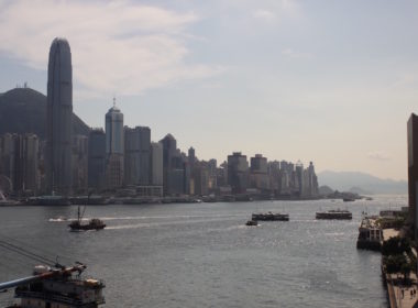 draußen, Himmel, Wolke, Wasser, See, Skyline, Gebäude, Schiff, Wolkenkratzer, Reise, Stadtlandschaft, Fahrzeug, Boot, Metropole, Stadt, Wasserfahrzeug, Fluss