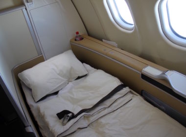 Im Haus, Wand, Bett, Fenster, Leinenstoffe