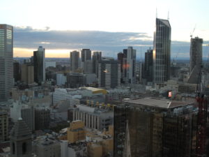 Hochhaus, Metropolregion, Metropole, draußen, Stadtgebiet, Stadtlandschaft, Skyline, Himmel, Gebäude, Stadtzentrum, Wolke, Wolkenkratzer, Gewerbegebäude, Wohnungseigentum, Stadt, Turm