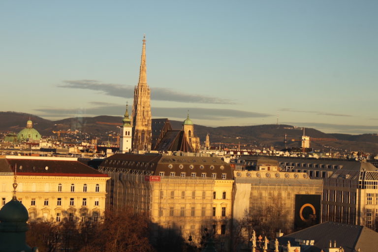 Himmel, draußen, Gebäude, Turm, Turmspitze, Sonnenuntergang, Kirchturm, Wahrzeichen, Stadt, Nacht, Kirche, Landschaft, Winter, Skyline