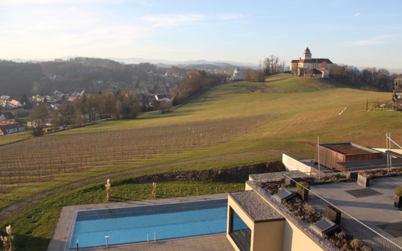 draußen, Himmel, Gras, Baum, Gebäude, Berg, Wolke, Feld, Landschaft, Bahn, Haus