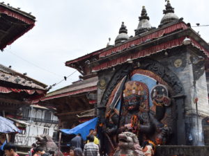 draußen, Himmel, Kultstätte, Schrein, Tempel, Kleidung, Gebäude, Menschen, Chinesische Architektur, Japanische Architektur, Person, Lamakloster, Menschenmenge, Groß, Straße, Stadt