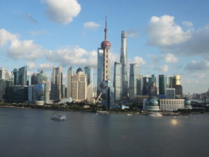 draußen, Wolke, Himmel, Skyline, Wasser, Stadtlandschaft, Hochhaus, Metropole, Turm, Metropolregion, Wolkenkratzer, See, Stadtgebiet, Stadtzentrum, Gebäude, Boot, Stadt, Reise, Fluss