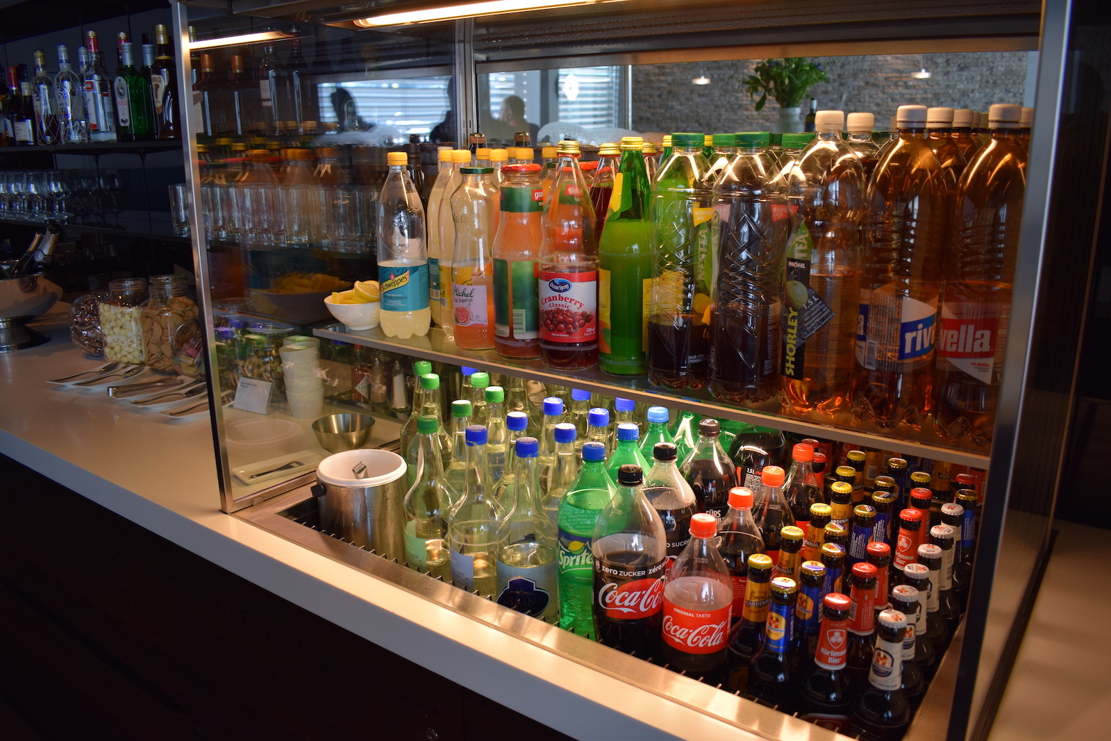 Softdrink, Im Haus, Flasche, Glasflasche, Laden, Glas, Drink, Kühlschrank, Regal, Minibar, Bar