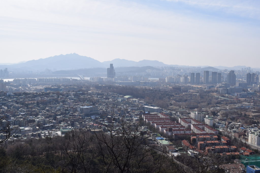 draußen, Himmel, Berg, Wolke, Baum, Luftfotografie, Skyline, Stadtgebiet, Wolkenkratzer, Gebäude, Turm, Stadt, Landschaft, Vogelperspektive, Stadtlandschaft, Reise