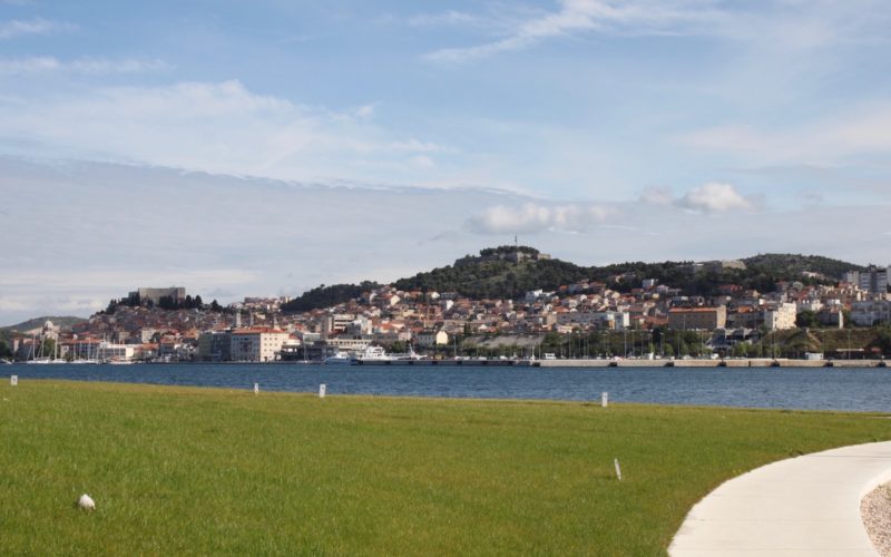 draußen, Gras, Wolke, Himmel, Landschaft, Küste, Wasser, Strand, Feld, Natur, Berg, See, Fluss