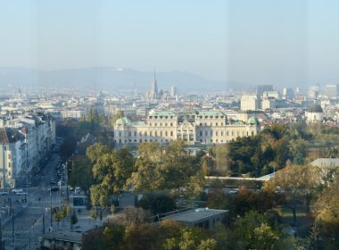 draußen, Baum, Himmel, Gebäude, Skyline, Stadtgebiet, Haus, Stadtlandschaft, Metropolregion, Metropole, Luftfotografie, Vorort, Wohnlage, Hochhaus, Vogelperspektive, Reise, Landschaft, Berg, Stadt