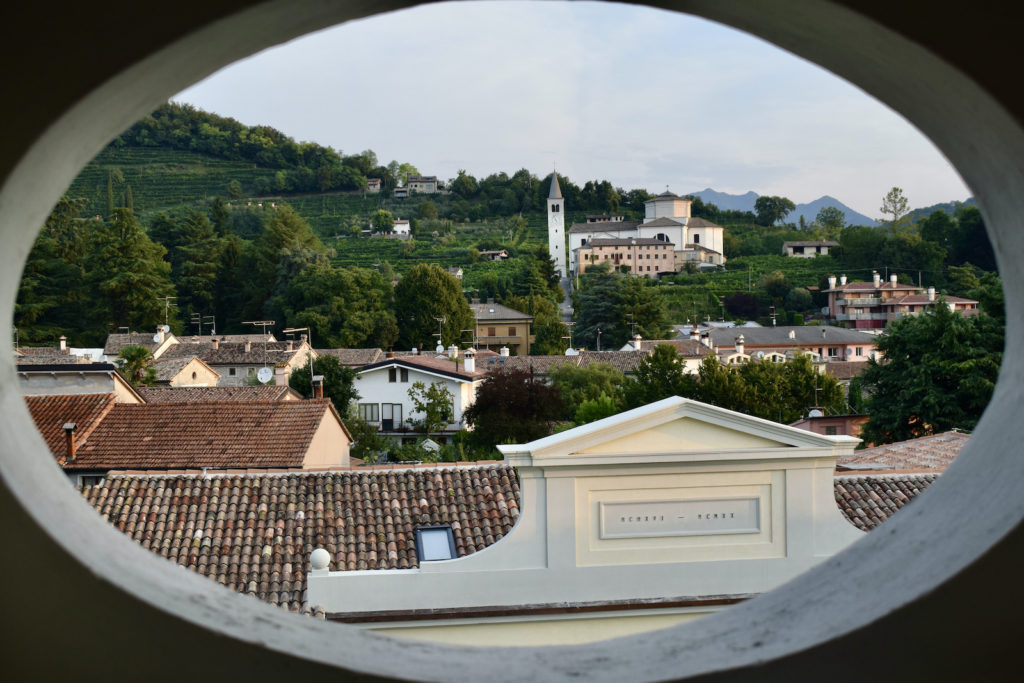 Fenster, Gebäude, Baum, draußen, Himmel, Haus