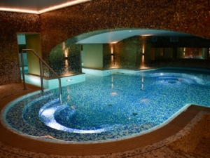 Schwimmbecken, Wasser, Pool, Thermae, Wand, Im Haus, Kurort, Freizeitcenter, Urlaubsort, Schwimmen, Decke, Blau, Hotel