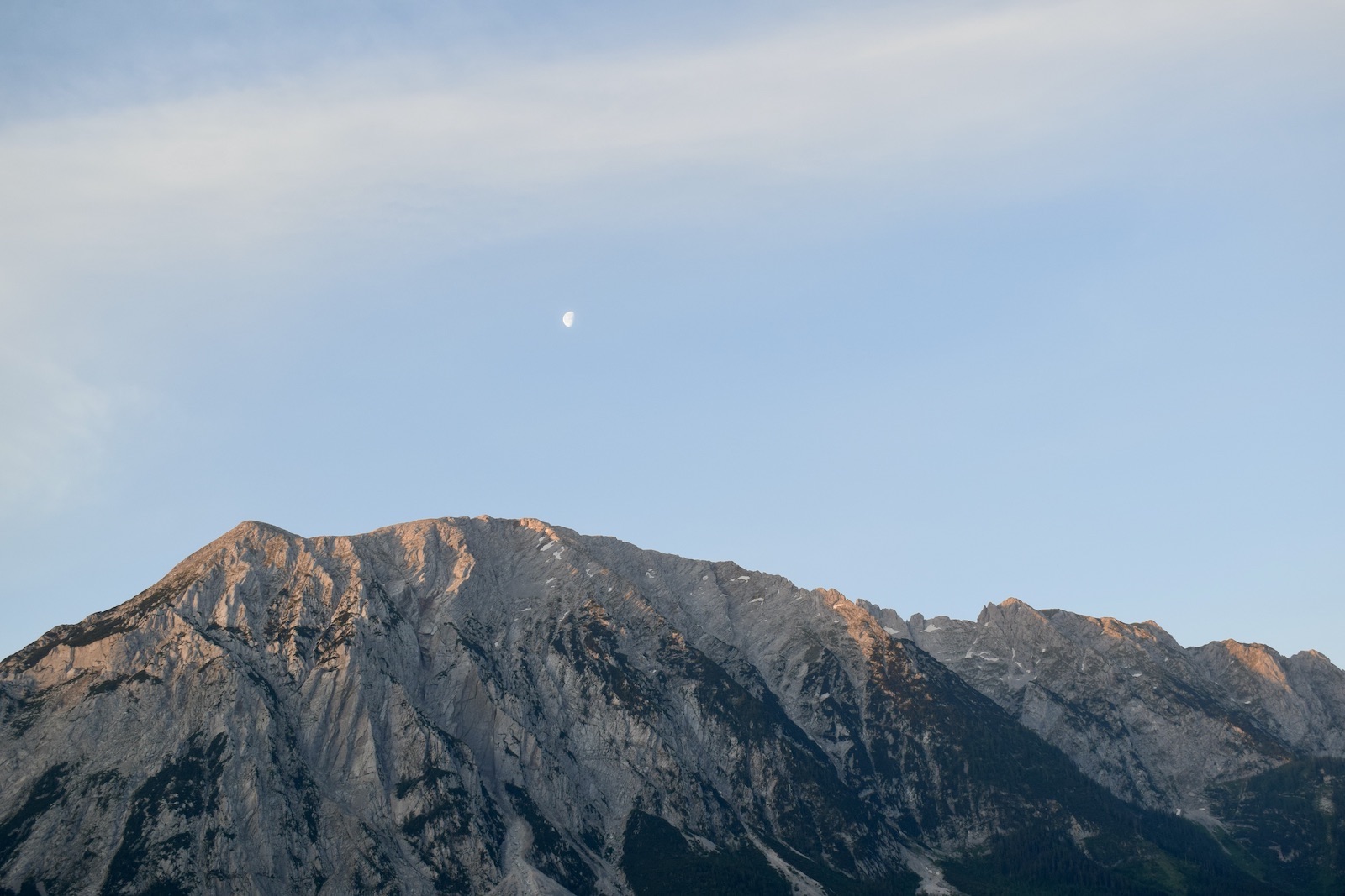 draußen, Himmel, Mond, Gipfel, Gebirgszug, Gebirgsmassiv, Natur, Wolke, Landschaft, Berg