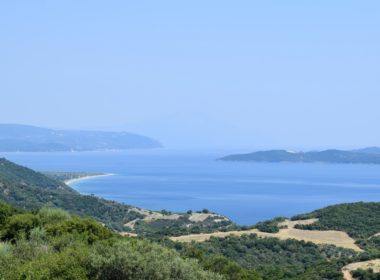 draußen, Landschaft, See, Natur, Wasser, Berg, Himmel, Baum, Küsten- und Ozeanlandschaft, Hochland, Gewässer, Seenlandschaft, Sound, Küste, Bucht, Kap, Insel