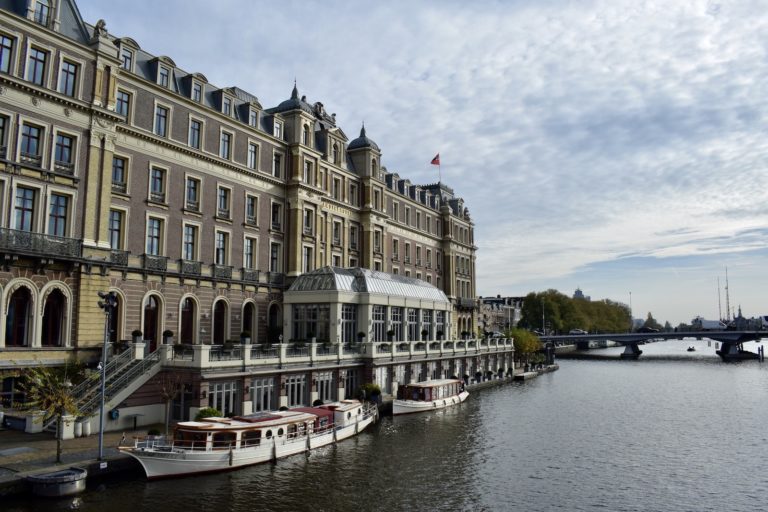 draußen, Himmel, Wolke, Gebäude, Wasserweg, Wasser, Kanal, Reise, Wasserstraße, Schiff, Fahrzeug, See, Fluss, Stadt, Boot, Wasserfahrzeug