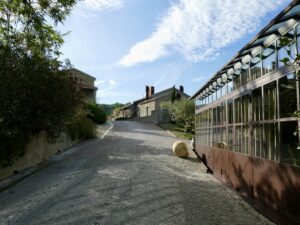 draußen, Wolke, Himmel, Pflanze, Gebäude, Baum, Infrastruktur, Gelände, Straße, Brücke, Reise