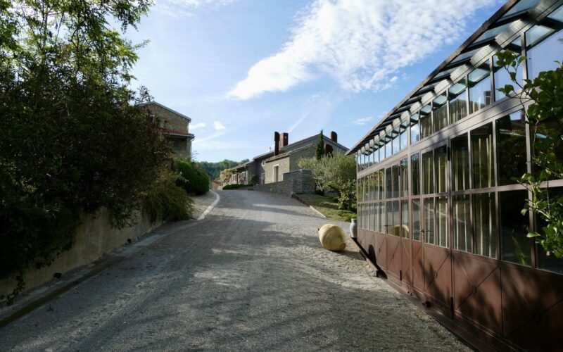 draußen, Wolke, Himmel, Pflanze, Gebäude, Baum, Infrastruktur, Gelände, Straße, Brücke, Reise