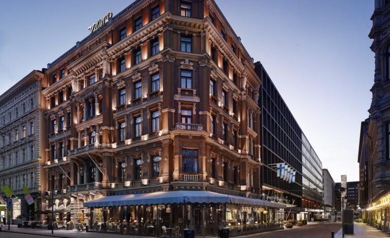 draußen, Himmel, Mischnutzung, Straße, Gebäude, Fenster, Stadt, Fassade, Stadtgebiet, Gewerbegebäude, Architektur, Stadtzentrum, Nachbarschaft, Metropolregion, Wohnung, Reise