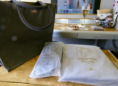 Quittung, Text, Im Haus, Mobiliar, Textil, Handtuch, Gepäck und Koffer, Handtasche, Boden