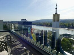 draußen, Himmel, Wolke, Gebäude, Reise, Baum, Turm, Stadt, Bahn, Fluss, Brücke