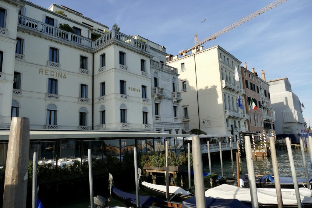 draußen, Himmel, Fenster, Gebäude, Mischnutzung, Wohnung, Wolke, Boot, Stadt, Hotel