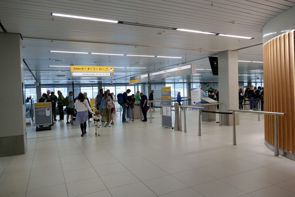 Im Haus, Decke, Empfangshalle, Sauberkeit, Boden, Einkaufszentrum, Flughafen, Check-In, Menschen