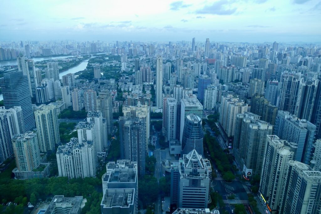 Wolke, Gebäude, draußen, Metropole, Stadtgebiet, Metropolregion, Stadtlandschaft, Hochhaus, Skyline, Himmel, Stadtzentrum, Turm, Luftfotografie, Vogelperspektive, Stadt, Gewerbegebäude, Städtebau, Wohnungseigentum, Tageszeit, Wolkenkratzer, Luftbild