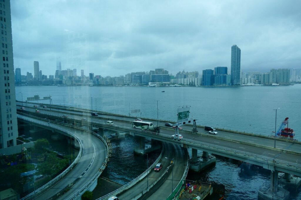 draußen, Wolke, Himmel, Gebäude, Metropolregion, Brücke, Wolkenkratzer, Stadtgebiet, Stadtlandschaft, Skyline, Wasser, Metropole, See, Überführung, Hochhaus, Infrastruktur, Reise, Stadt, Fluss