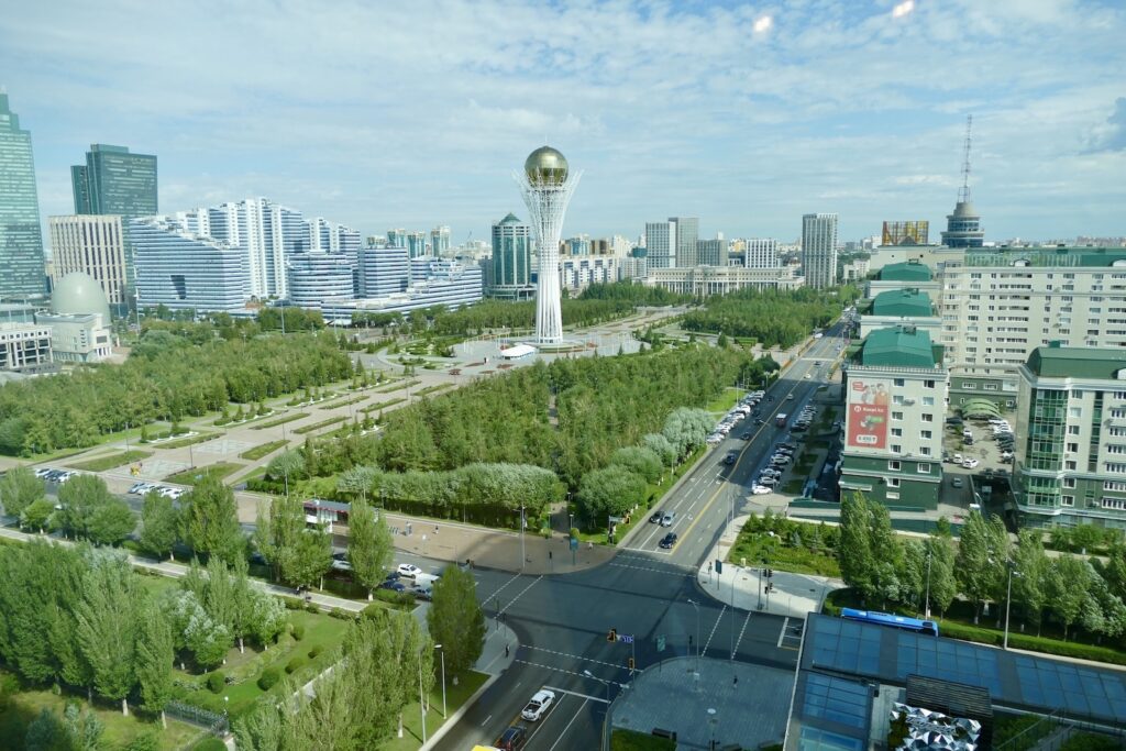 draußen, Wolke, Himmel, Baum, Stadtgebiet, Metropolregion, Städtebau, Gebäude, Hochhaus, Stadtlandschaft, Stadtzentrum, Metropole, Skyline, Mischnutzung, Gras, Gewerbegebäude, Pflanze, Stadt, Turm