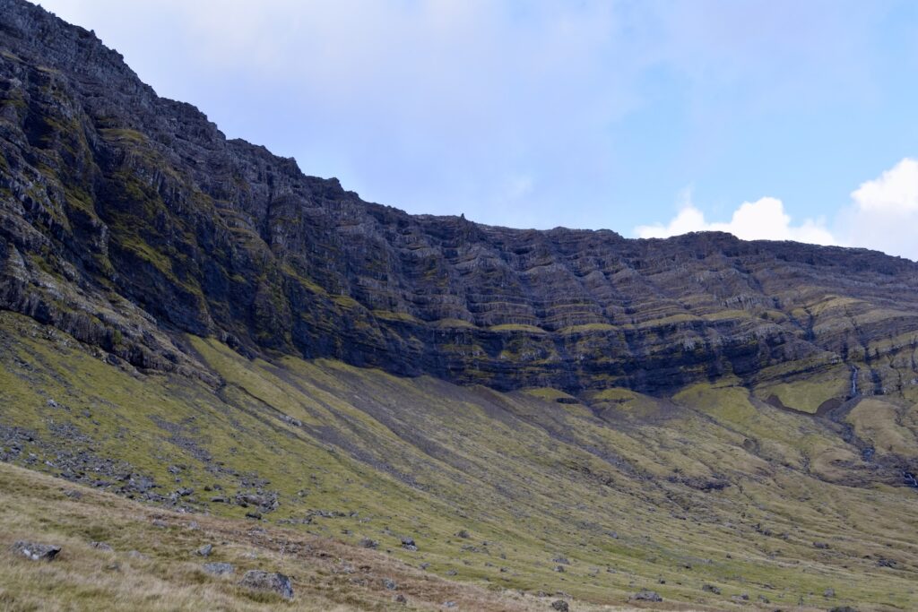 draußen, Wolke, Natur, Berg, Himmel, Landschaft, Hochland, Gras, Bergrücken, Gelände, Wildnis, Chaparral, Gebirgsmassiv, Gebirgszug, Tal, Nationalpark, Tundra, Plateau, Wadi, Buschland, Bergkamm, Geologie, Depression, Batholith, Steppe, Brachland, Steilhang, Feld, Reise