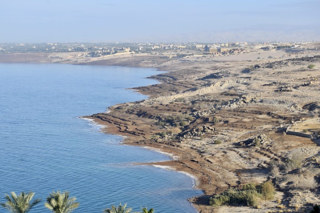 draußen, Himmel, Küsten- und Ozeanlandschaft, Wasser, Küste, Landschaft, Baum, Strand, See, Insel, Natur, Gewässer, Tropen, Meeresbucht, Meer, Berg