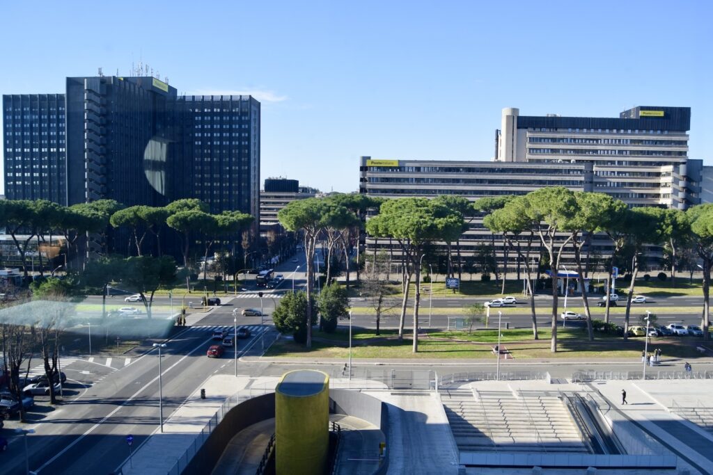 draußen, Baum, Himmel, Gewerbegebäude, Hochhaus, Metropolregion, Mischnutzung, Metropole, Stadtgebiet, Städtebau, Stadtzentrum, Gebäude, Stadt