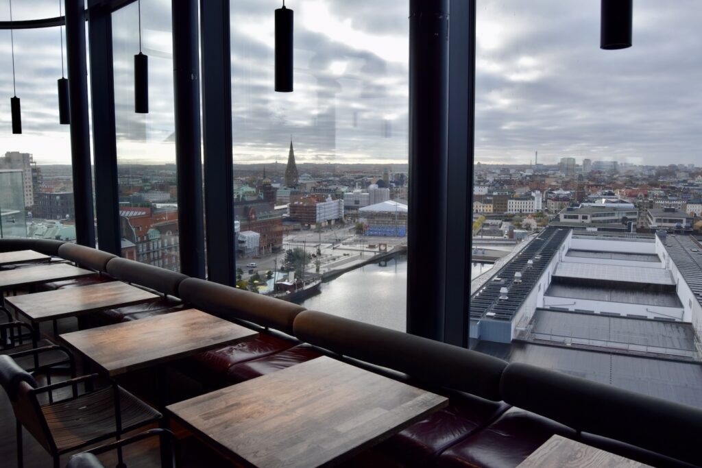 Wolke, Himmel, Gebäude, Wolkenkratzer, Tisch, draußen, Stadt, Fenster, Im Haus