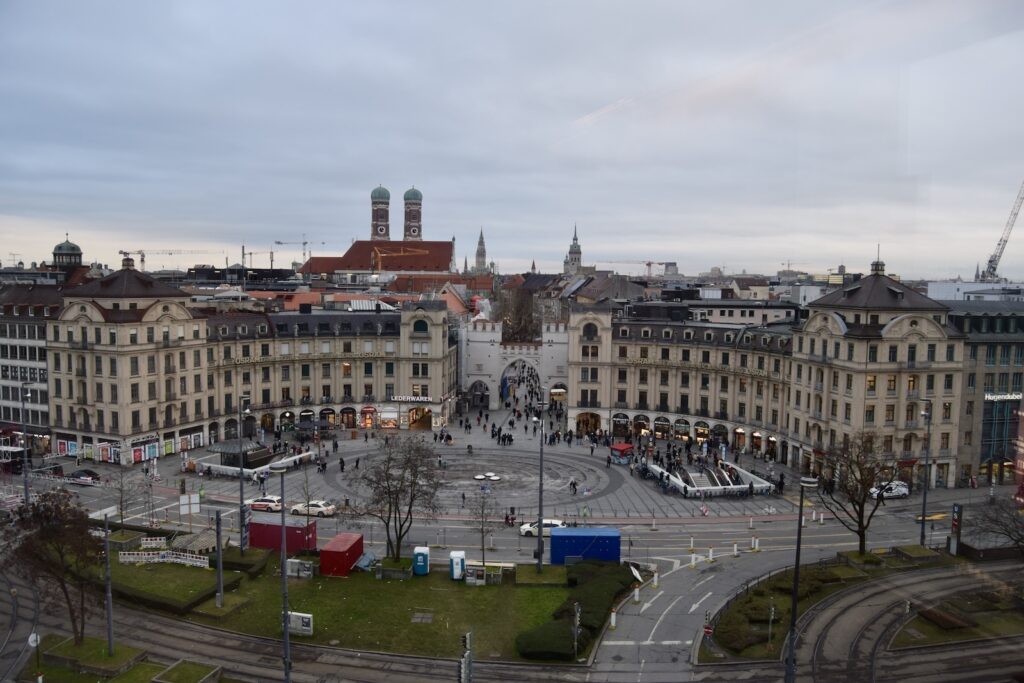 draußen, Wolke, Himmel, Stadtgebiet, Stadt, Gebäude, Städtebau, Mischnutzung, Nachbarschaft, Metropolregion, Wohnlage, Reise, Straße