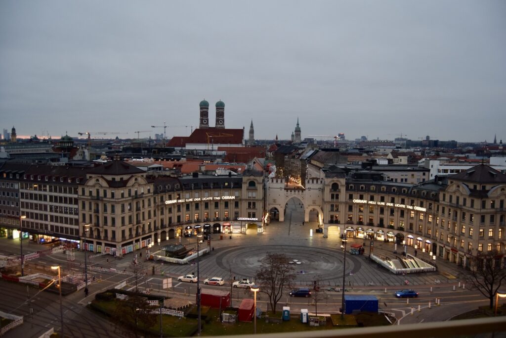 draußen, Himmel, Wolke, Stadtgebiet, Gebäude, Metropolregion, Stadtzentrum, Mischnutzung, Turm, Straße, Stadt, Reise