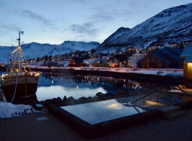 draußen, Himmel, Wasser, Boot, Schiff, Schnee, Wolke, Berg, Dock, Angedockt, Landschaft, Winter, See, Spiegelung