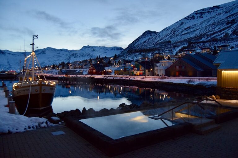 draußen, Himmel, Wasser, Boot, Schiff, Schnee, Wolke, Berg, Dock, Angedockt, Landschaft, Winter, See, Spiegelung