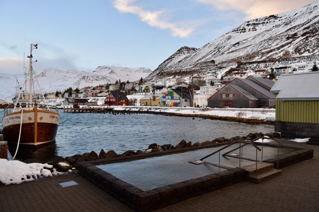 draußen, Himmel, Winter, Wolke, Boot, Wasser, See, Schnee, Dock, Angedockt, Haus, Landschaft, Berg, Gelände