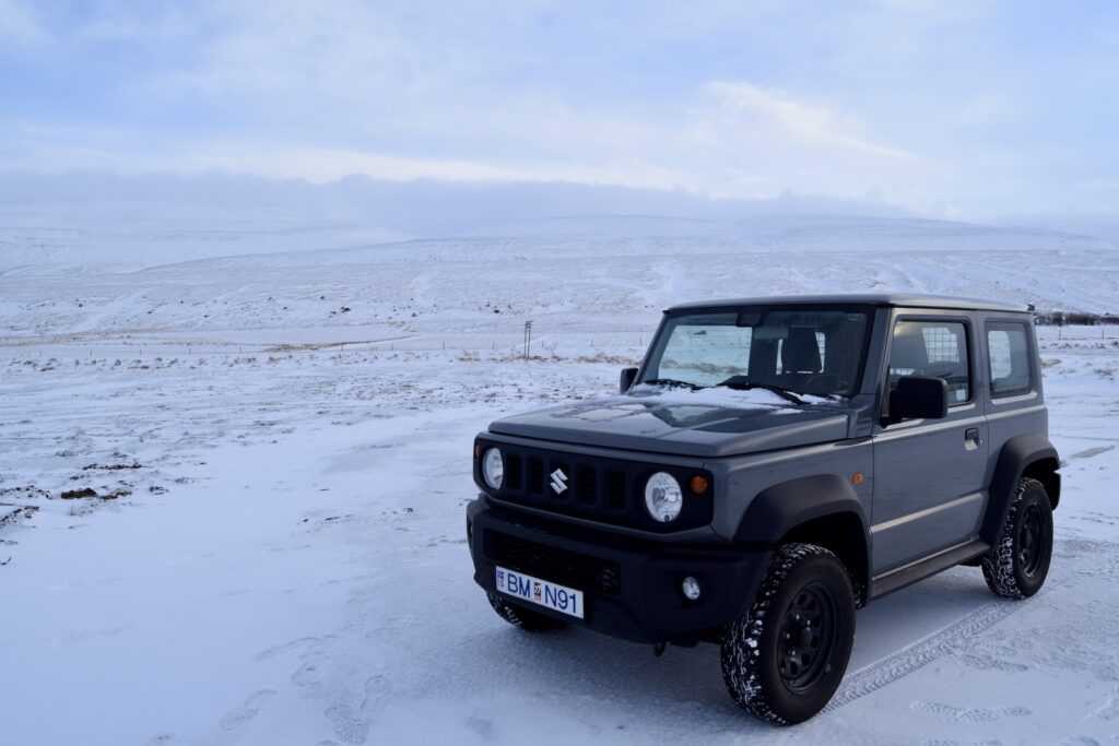 draußen, Rad, Reifen, Fahrzeug, Landfahrzeug, Jeep, Himmel, Transport, Stoßstange, Land Rover, Schnee, Geländefahrzeug, Auto, Autoreifen, Sport Utility Vehicle (SUV), Land Rover Defender, Gelände, Verteidiger, Winter