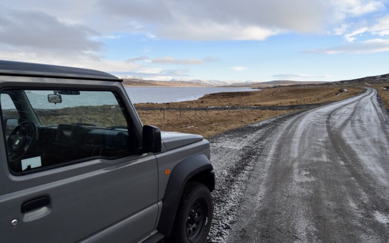 draußen, Fahrzeug, Landfahrzeug, Reifen, Jeep, Rad, Himmel, Autoteile, Auto, Sport Utility Vehicle (SUV), Land Rover, Autoreifen, Autokarosserie, Wolke, Geländefahrzeug, Kotflügel, Gelände, halten, Verteidiger, Berg
