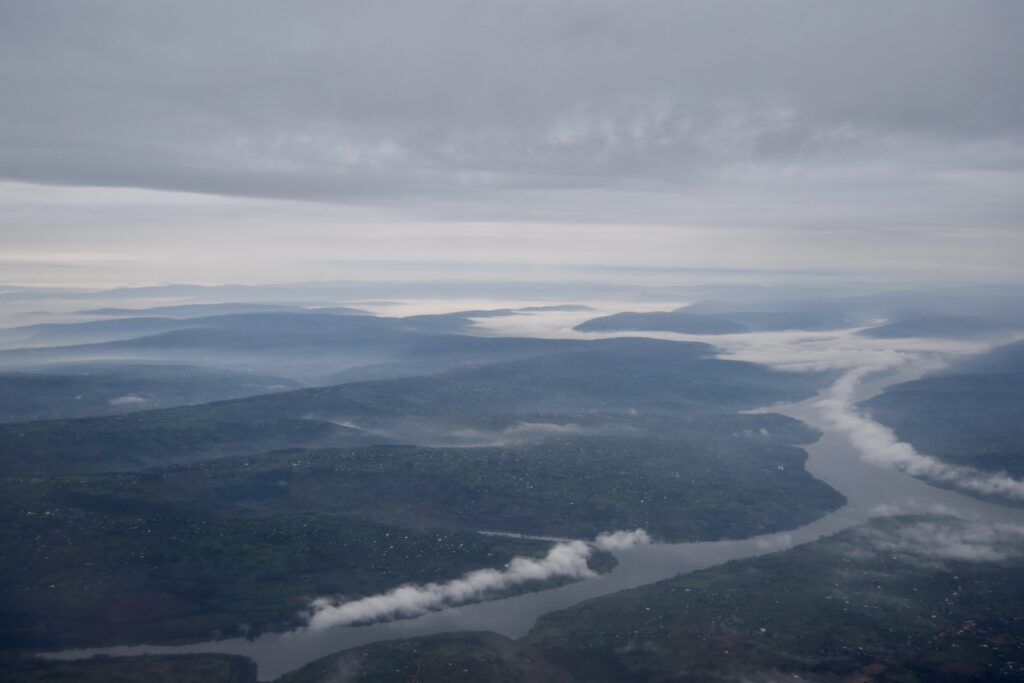Wolke, Himmel, draußen, Wasser, Natur, Luftfotografie, Vogelperspektive, Nebel, Mündung, Gewässer, Berg, Landschaft, Luftbild