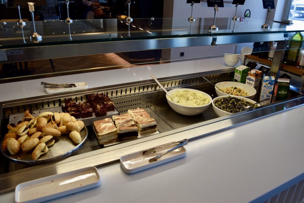 Im Haus, Essen, Mahlzeit, Fastfood, Snack, Delikatesse, Kochen, Bäckerei, Kochkunst, Delikatessen, Küchengerät, Küche, Buffet, Restaurant